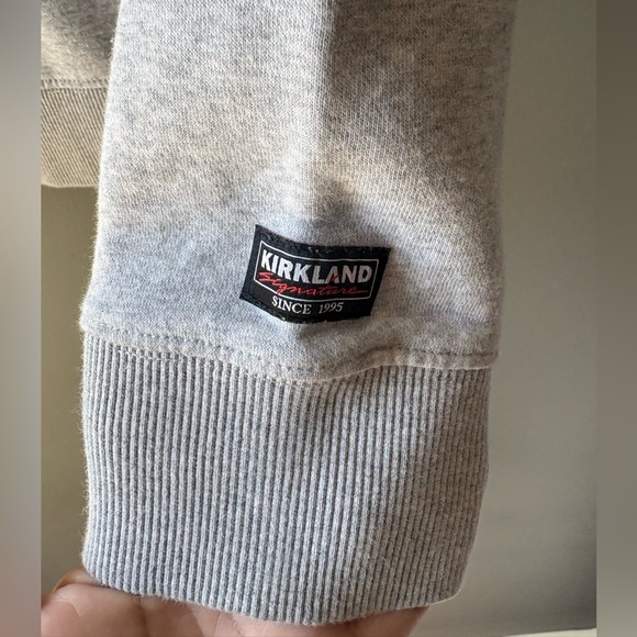 Kirkland Signature Unisex Logo Crewneck Sweatshirt Men's Size-M Women's Size-L - Picture 5 of 6